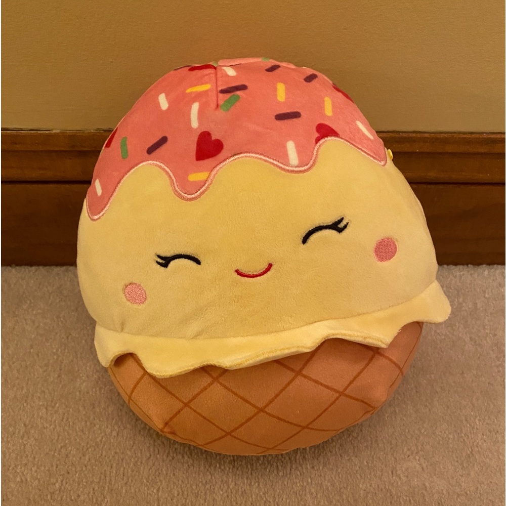 Clara Ice Cream Squishmallow